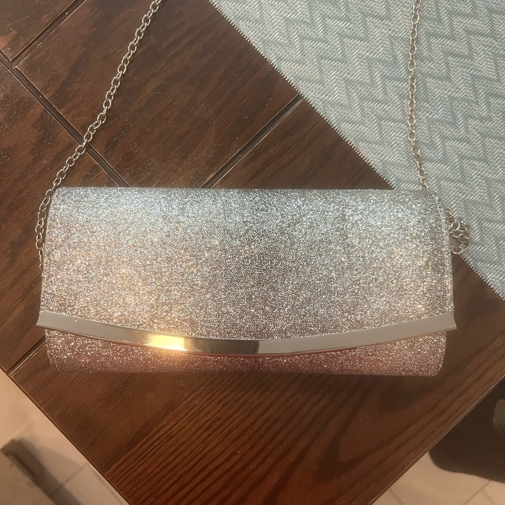 Charming Charlie RSVP Women’s Silver Glitter Clutch Bag